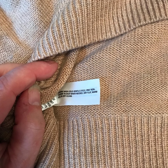 GAP big dot sweater - Picture 4 of 5